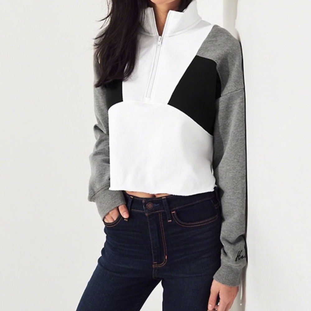 NEW HOLLISTER SWEATER - Picture 4 of 5